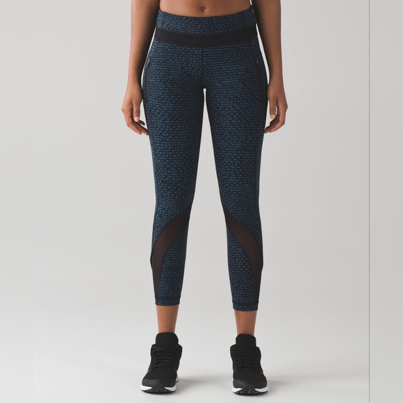 lululemon athletica Pants - LULULEMON Inspire Tight II size 4